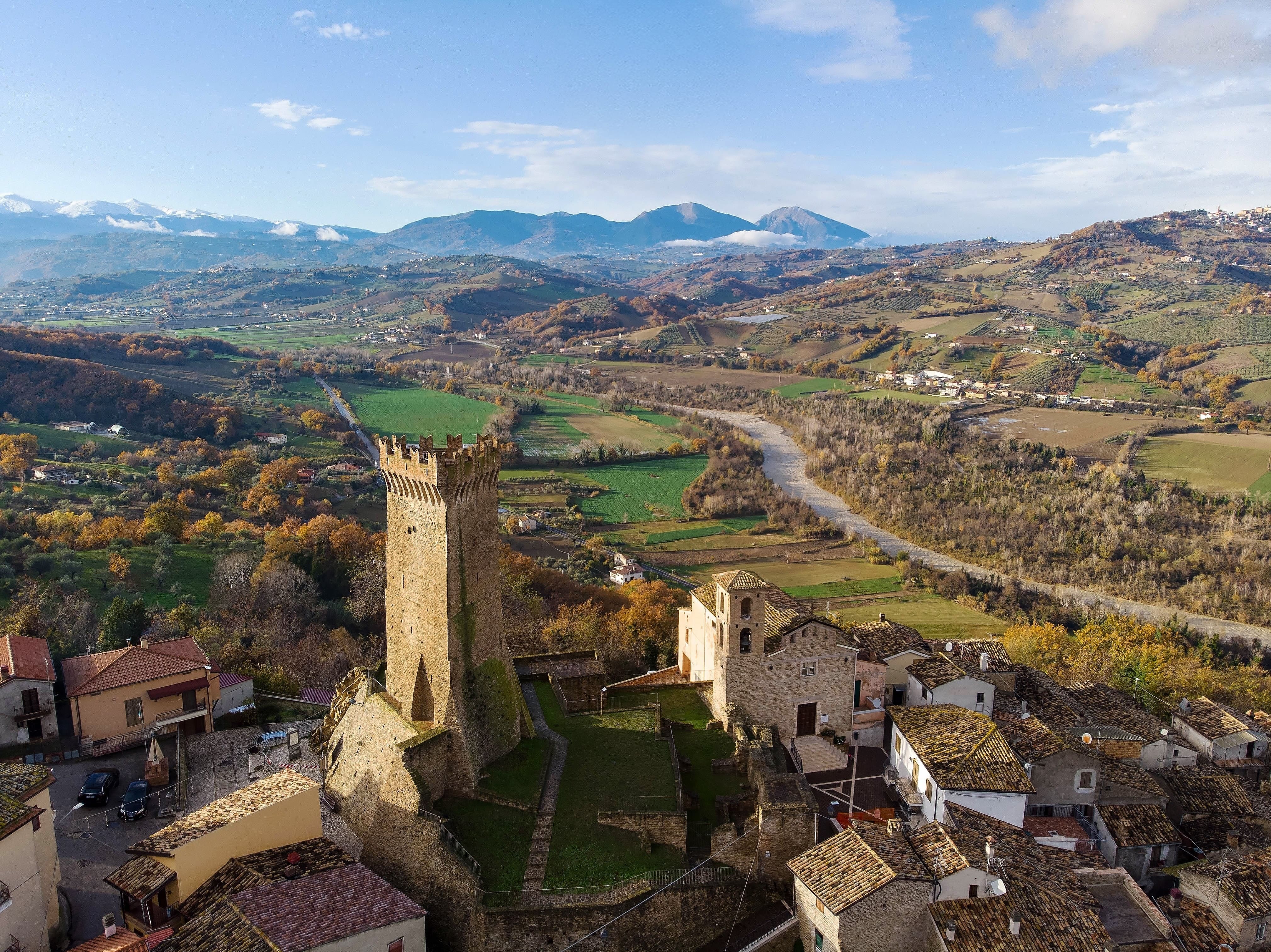 Primavera nei Borghi: domenica 19 aprile 2026 aperture e visite nei monumenti