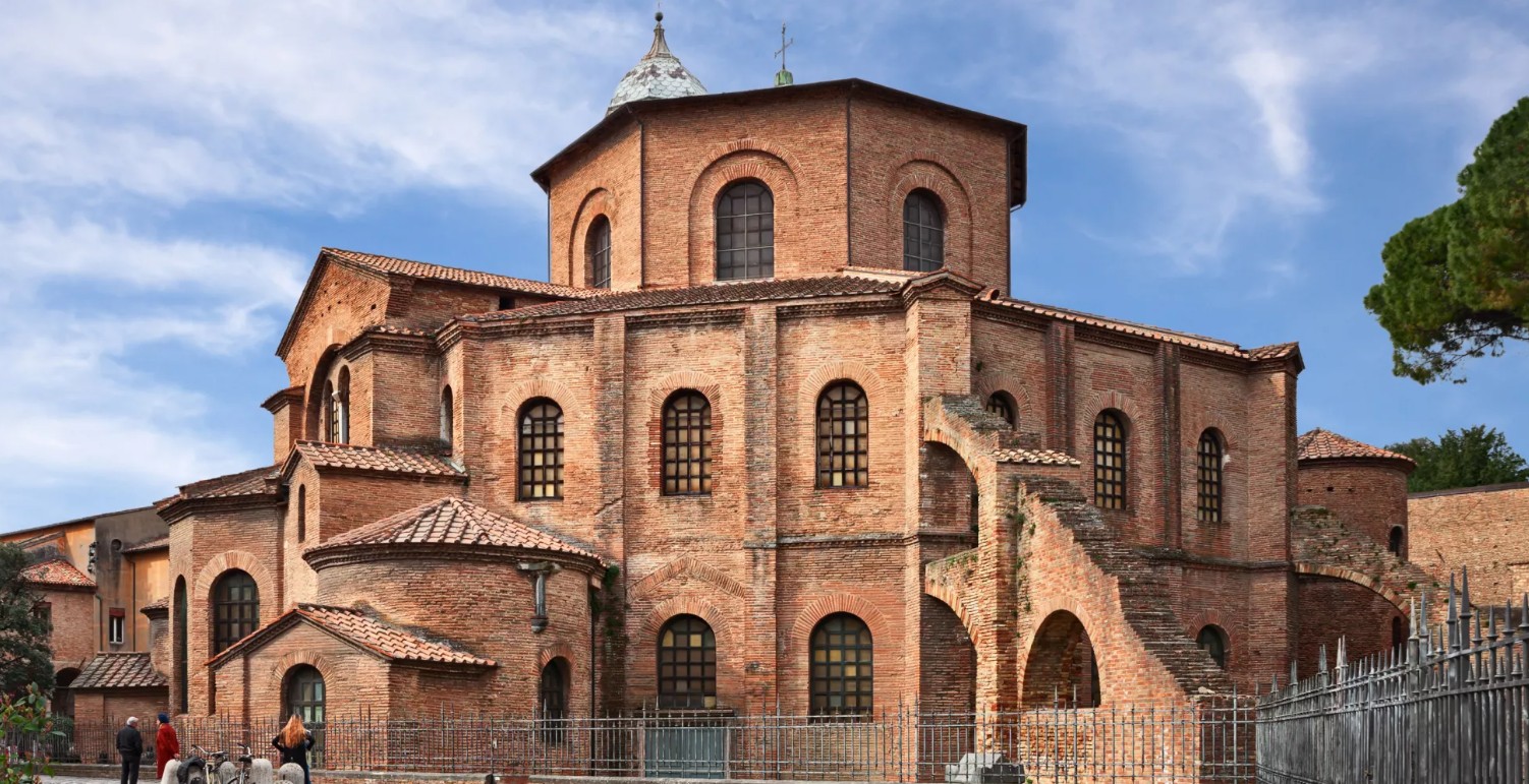 Ravenna in 48 Ore: Un Viaggio tra Mosaici, Storia e Sapori d'Emilia-Romagna