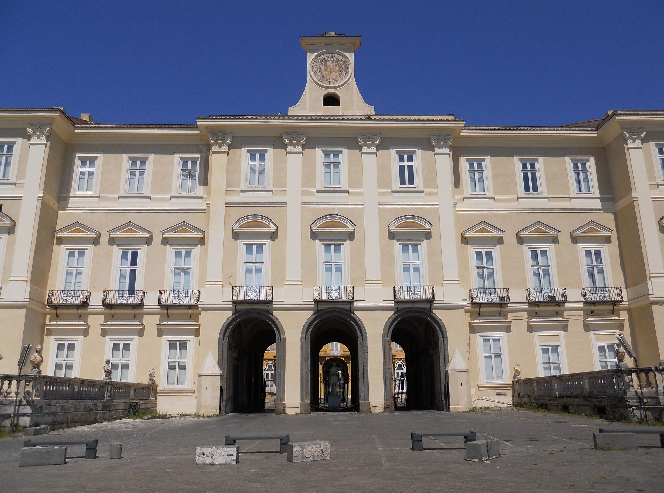 Reggia di Portici – la residenza borbonica oggi sede universitaria