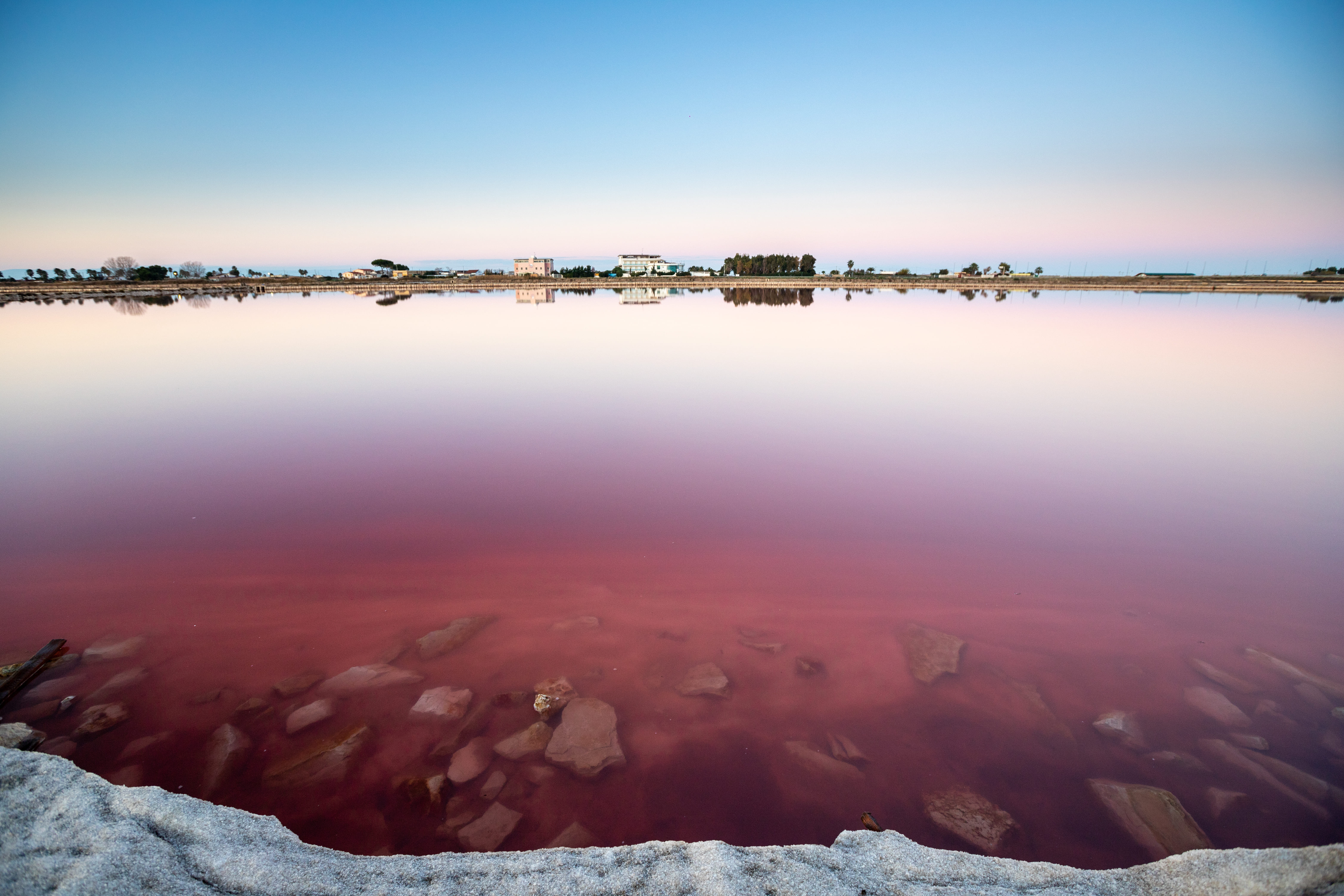 Riserva Naturale Salina di Margherita di Savoia: un deserto rosa ai confini della Puglia