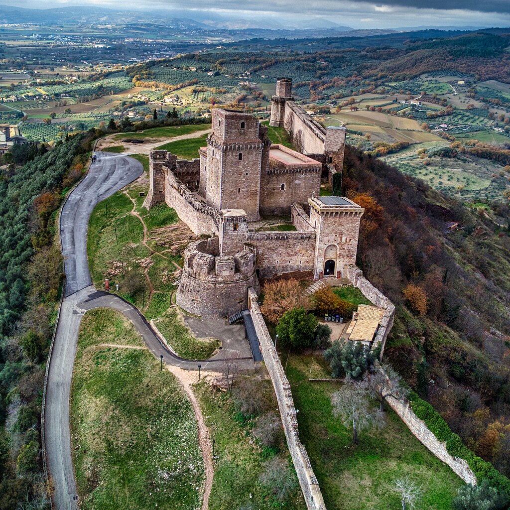 Rocca Maggiore – un monumento imperdibile di Assisi