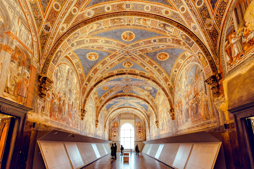 Santa Maria della Scala: un viaggio profondo nella storia e nell'arte di Siena
