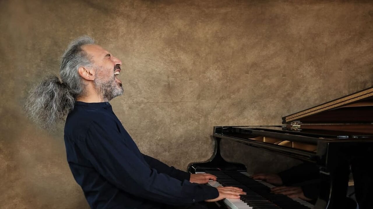 Stefano Bollani in concerto a Tharros il 29 luglio 2026: orari, biglietti e info pratiche