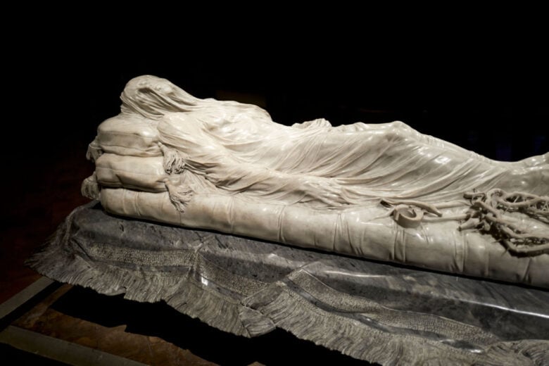 Tour sensoriale alla Cappella Sansevero: visita tattile del Cristo Velato per non vedenti
