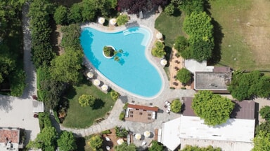 Villa Italia: serate estive a bordo piscina con dj set e aperitivi a